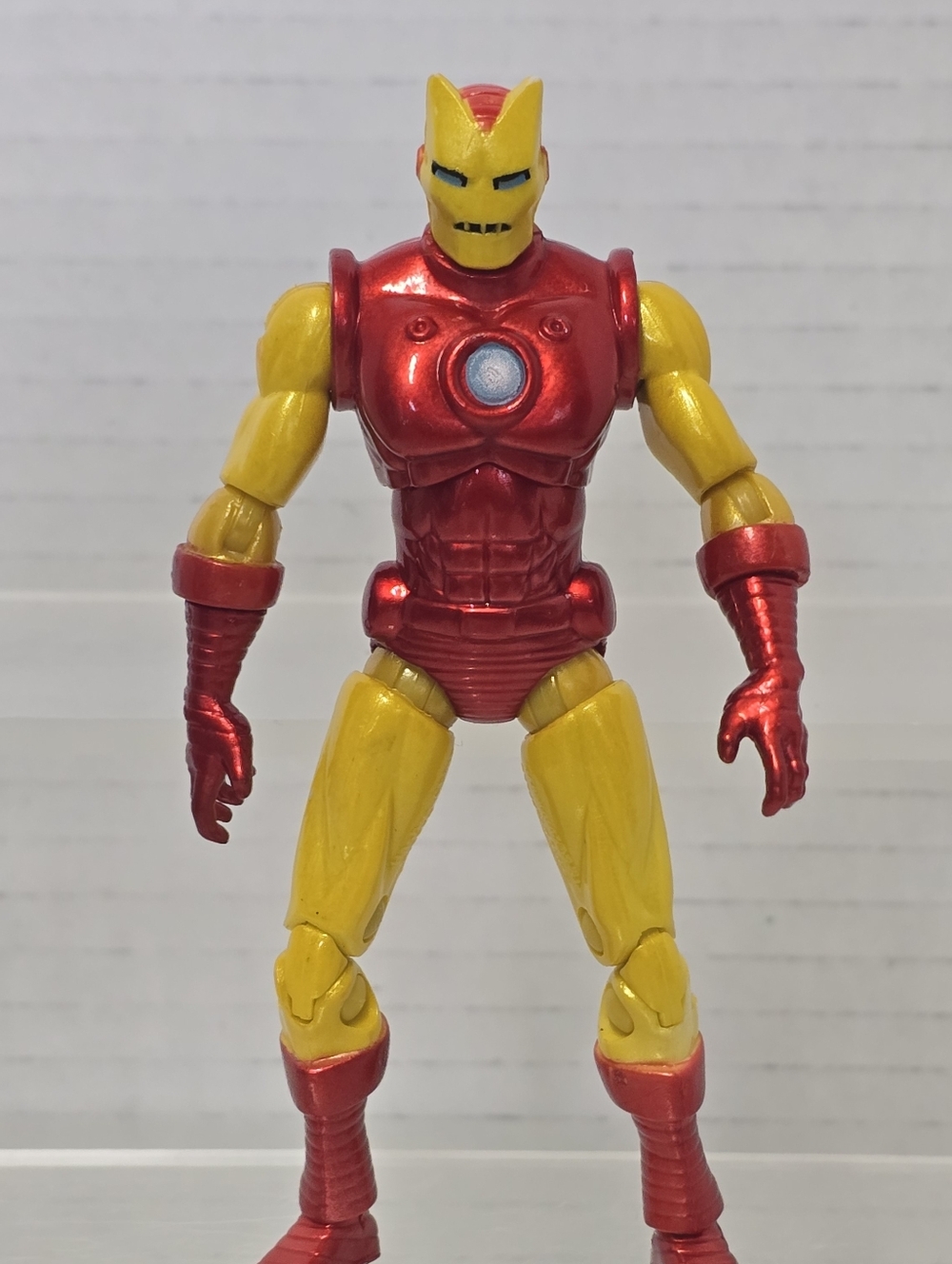 Marvel Universe Classic Iron Man @ToyBros